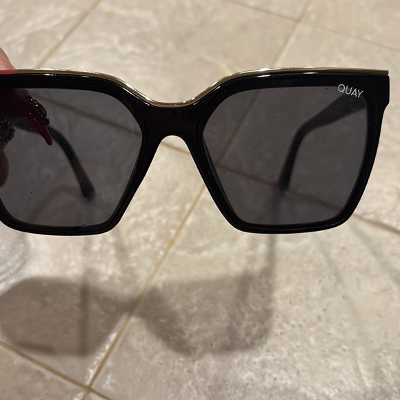 Quay Australia Black Sunglasses - Picture 5 of 5